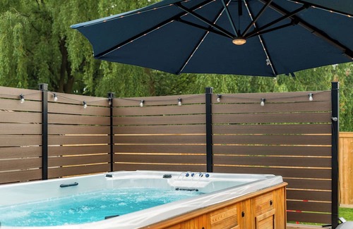 Niagara Falls Haus | Full Home in Niagara · Exclusive Spa Retreat