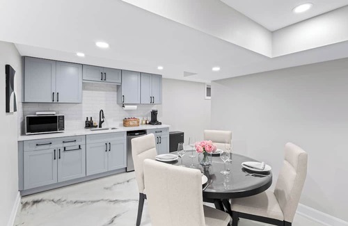 Niagara Falls Haus | Full Home in Niagara · Exclusive Spa Retreat