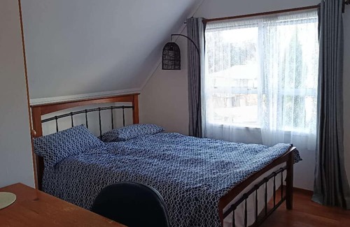Glenfield Haus | Cosy and Budget room in a vintage house located at Northshore, Auckland