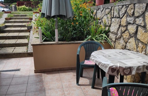 Balatongyorok Haus | Charming building in beautiful Balatongyörök with WiFi, AC