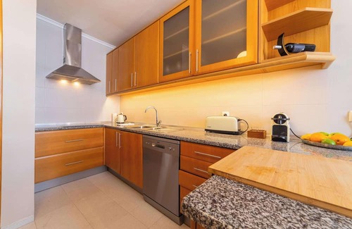Misericordia Wohnung | Spacious & Stylish 4BR Retreat in the Heart of Lisbon