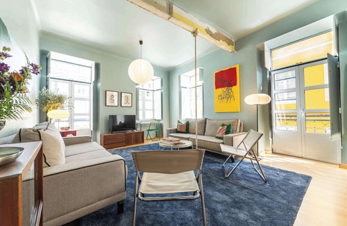 Misericordia Wohnung | Spacious & Stylish 4BR Retreat in the Heart of Lisbon