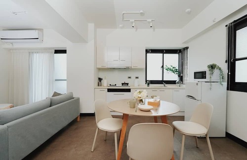 Zhongshan Wohnung | Charming 1-bedroom apartment in fabulous Taipei City with AC, WiFi