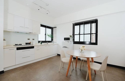 Zhongshan Wohnung | Charming 1-bedroom apartment in fabulous Taipei City with AC, WiFi