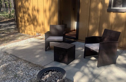 Calpine Wohnung | Charming apartment in the heart of the Lost Sierra and Sierra Valley.