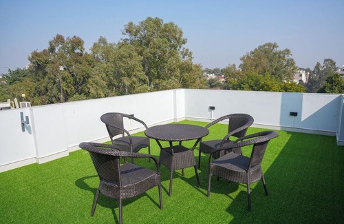 Lajpat Nagar Wohnung | 1BHK Boho Escape in Lajpat Nagar