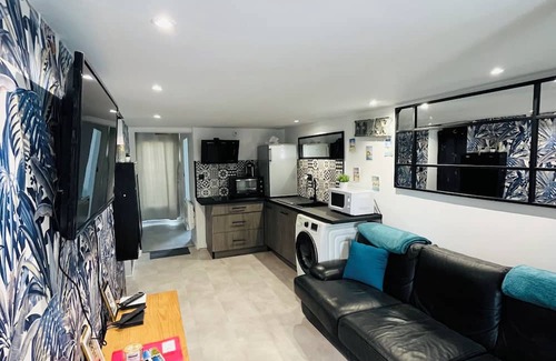 Echillais Wohnung | The ferry