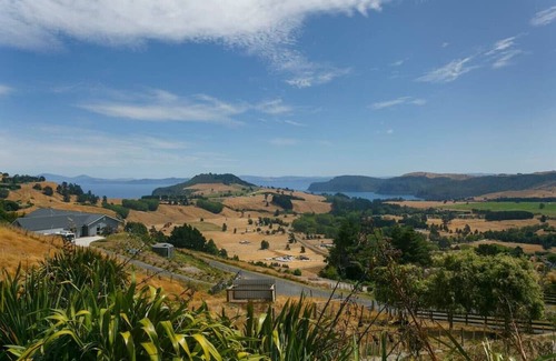 Acacia Bay Haus | Whakaipo Sunsets with Spa pool - divine views, beautiful, tranquil, tasteful comfort