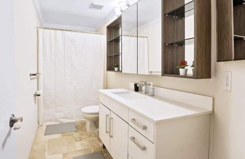 Novi Wohnung | Luxury 2BD | DT Novi | 2 Beds | Free Parking