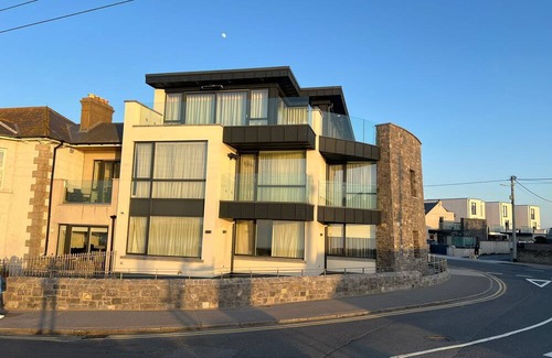 Skerries Haus | Skerries Oceanfront Superb 4 Bedroom Mansion