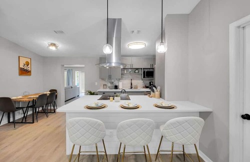 Isle of Palms Haus | The Palm Escape Retreat