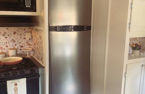 Pomona Park Haus | Charming Renovated RV Tiny Home Retreat in Pomona Park