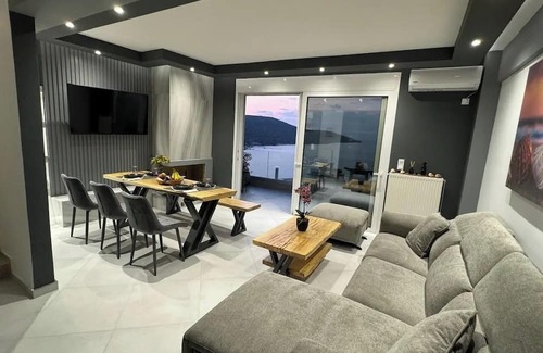 Amfilochia Wohnung | Suite 3 on the Hill - Stunning, Spacious, and Breathtaking Panoramic View