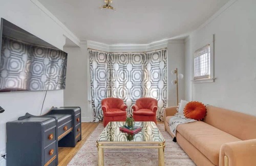 Hosford-Abernethy Wohnung | Warhol Suite ~ Art Deco Apartment ~ 92 WalkScore