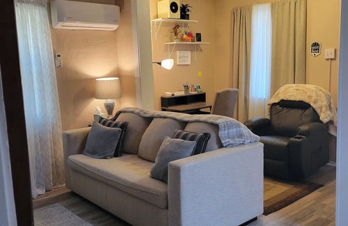 Tucson Hütte | Charming 1-bedroom cottage in a central location with WiFi and private backyard