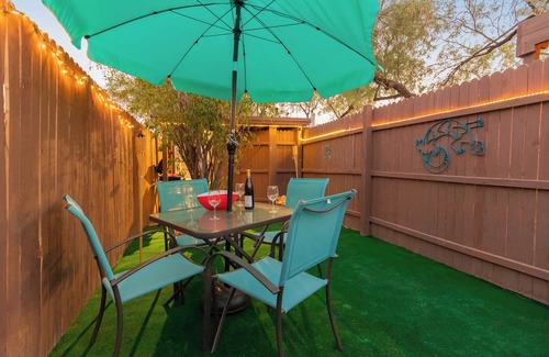 Tucson Hütte | Charming 1-bedroom cottage in a central location with WiFi and private backyard