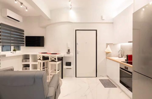 Exarhia Wohnung | Unique Urban Gem in Neapoli/Exarcheia