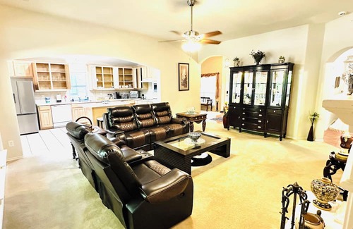 Mansfield Haus | Modern Comfort in the Heart of DFW - 3BR Home in Mansfield