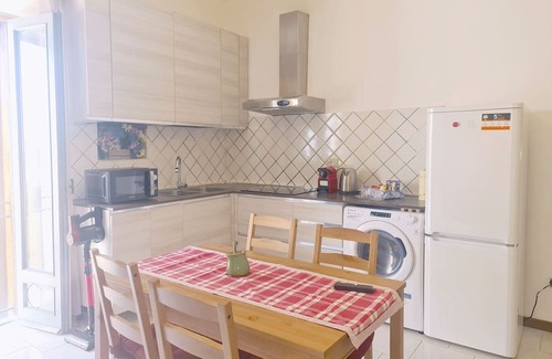 Gorla Wohnung | Quiet apartment 30 meters from the Red Metro, in a well-serviced area