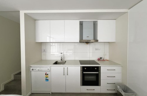 Carlton South Wohnung | Large City Apartment for 6 Guests | Melbourne CBD | Free Wi-Fi & On Site Parking