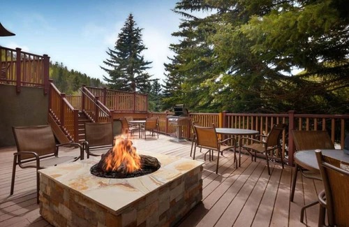 Highland Meadows Eigentumswohnung | Enjoy a 3 Day Fall Weekend -2-bedroom condo at Marriott Resort in charming Vail