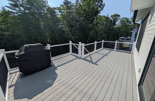 Windham Haus | 3-Bedroom Modern Farmhouse Townhome in Charming Windham with WiFi, AC. Book Now