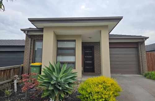 Pakenham Haus | 7 Serenity Home 3-bedroom house with WiFi and AC in peaceful Pakenham