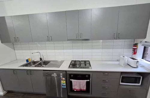 Pakenham Haus | 7 Serenity Home 3-bedroom house with WiFi and AC in peaceful Pakenham