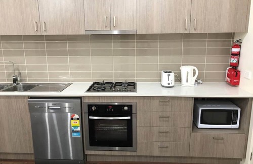 Pakenham Haus | 11 Serenity Home 4-bedroom house with WiFi and AC in delightful Pakenham