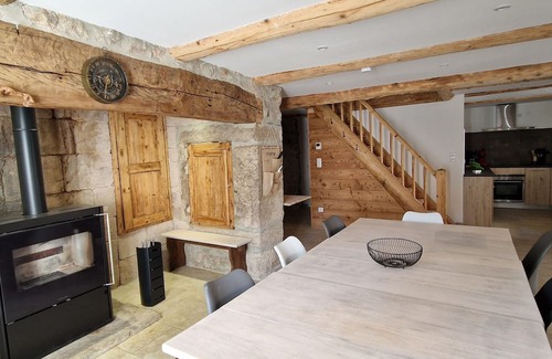 Saint-Symphorien-de-Mahun Haus | Domaine le Bouissou Du Mahun Gîtes for groups 15 to 40 people