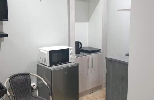 Fichardt Park Wohnung | Orchard Guesthouse Double Room with Pool View