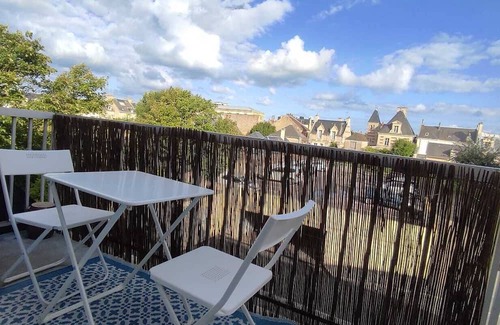Luc-sur-Mer Wohnung | 2 minutes walk from the beach, F2 in mezannine