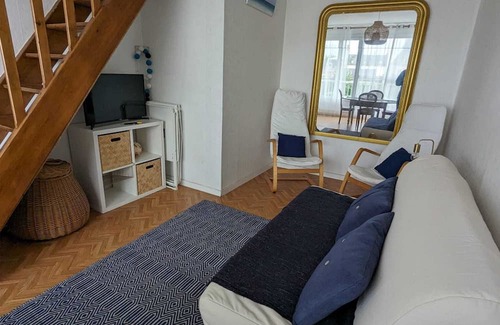 Luc-sur-Mer Wohnung | 2 minutes walk from the beach, F2 in mezannine