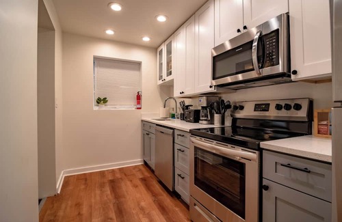 Gold Coast Wohnung | Modern 4BR Gold Coast Duplex w/Jacuzzi & Balcony