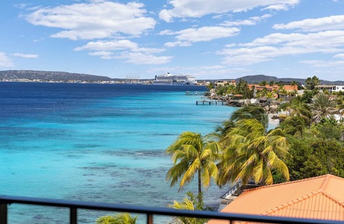 Belnem Wohnung | Oceanfront Penthouse w/Sandy Beach & Pool - RARE FIND on Bonaire!