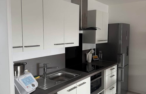 Plescop Wohnung | Fully equipped & secure apartment near Vannes