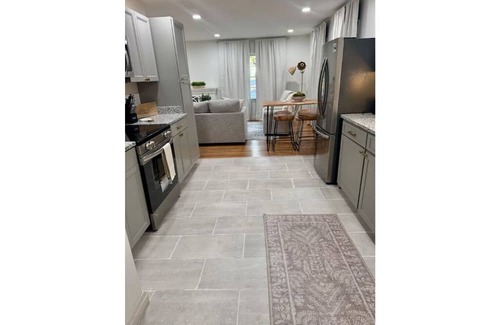 Tuscaloosa Haus | Crimson Comfort @ The Ivy, 2.5 mi from BDS