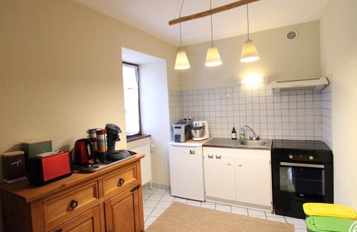 Saint-Martin-sous-Vigouroux Hütte | Charming 18th Century House, 4 pers, Pets allowed, Parking, Garden