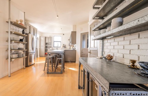 Havre-Aubert Skihütte | Private 6-Bedroom Hotel in Les Îles-de-la-Madeleine with Full Amenities & Views