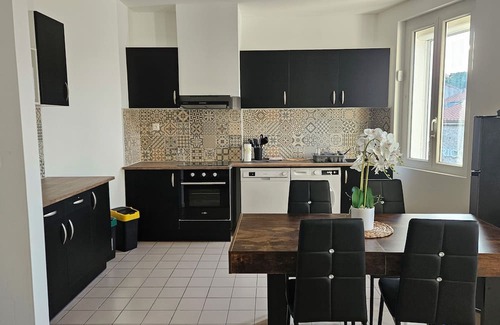 Le Boulou Wohnung | Bohemian apartment in the center of town
