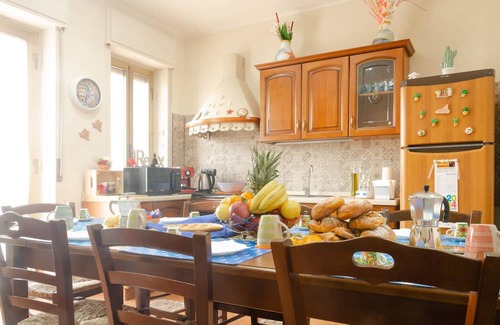 Coste Wohnung | Casa Aurora a stone's throw from the railway