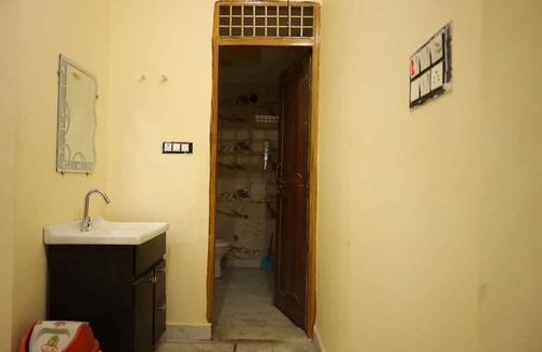 Meerut Haus | Homestay For Guest in Meerut 2-bedroom house in fabulous Meerut WiFi AC