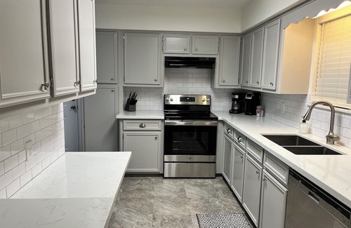 Woodville Haus | Comfortable 3 bdr/2 bath home with WiFi in Woodville