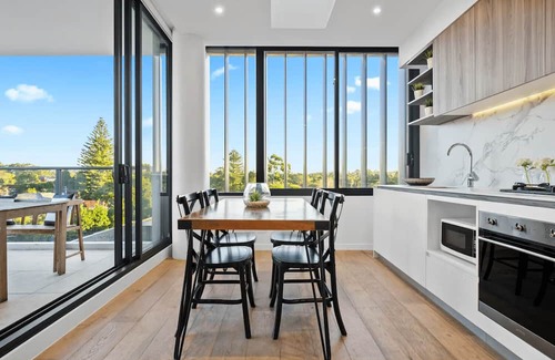 Macquarie Park Wohnung | North Ryde- NR005 - Whiteside Street - Spacious 1BR Executive Apartment with Balcony Near Macquarie Centre University