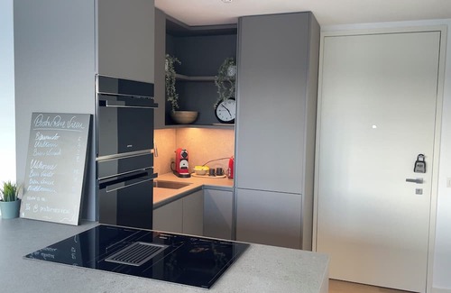 Marvila Wohnung | Tagus River view studio in lovely Lisboa with WiFi, AC