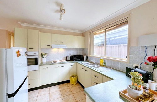 The Entrance Haus | Comfortable House in Heart of The Entrance&Parking