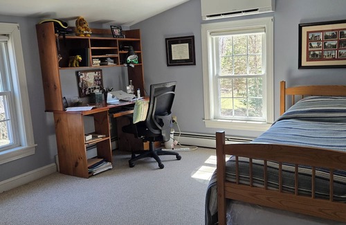 Lexington Haus | Boston adjacent,spacious 5-bedroom house with AC in charming historic Lexington