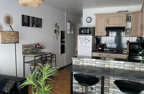 Port-la-Nouvelle Wohnung | Moderne T3-Wohnung 5/6 Pers. mit Pool und Parkplatz