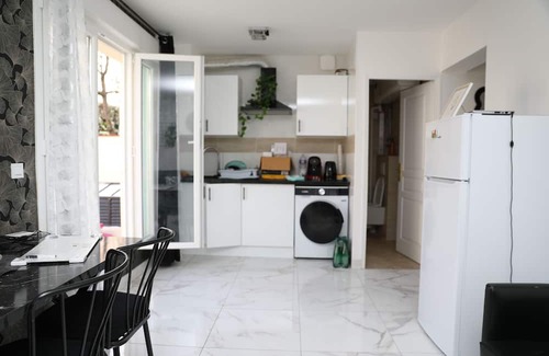 Le Bourget Wohnung | Lux Black&White 15 Min To Paris & CDG