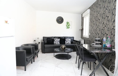 Le Bourget Wohnung | Lux Black&White 15 Min To Paris & CDG